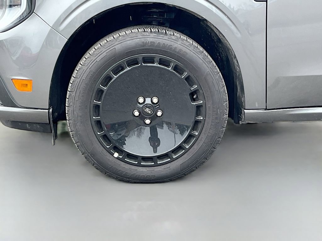 Used 2025 Ford Maverick Lobo image 27