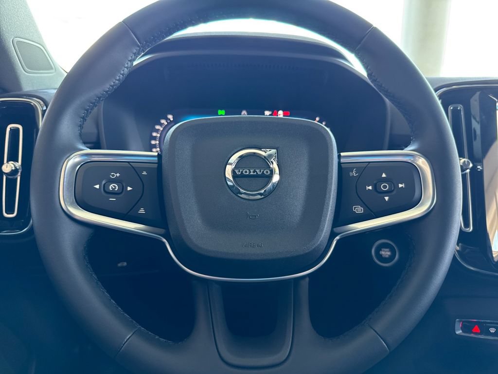 New 2026 Volvo XC40 B5 Plus w/ Climate Package AWD/4WD image 23
