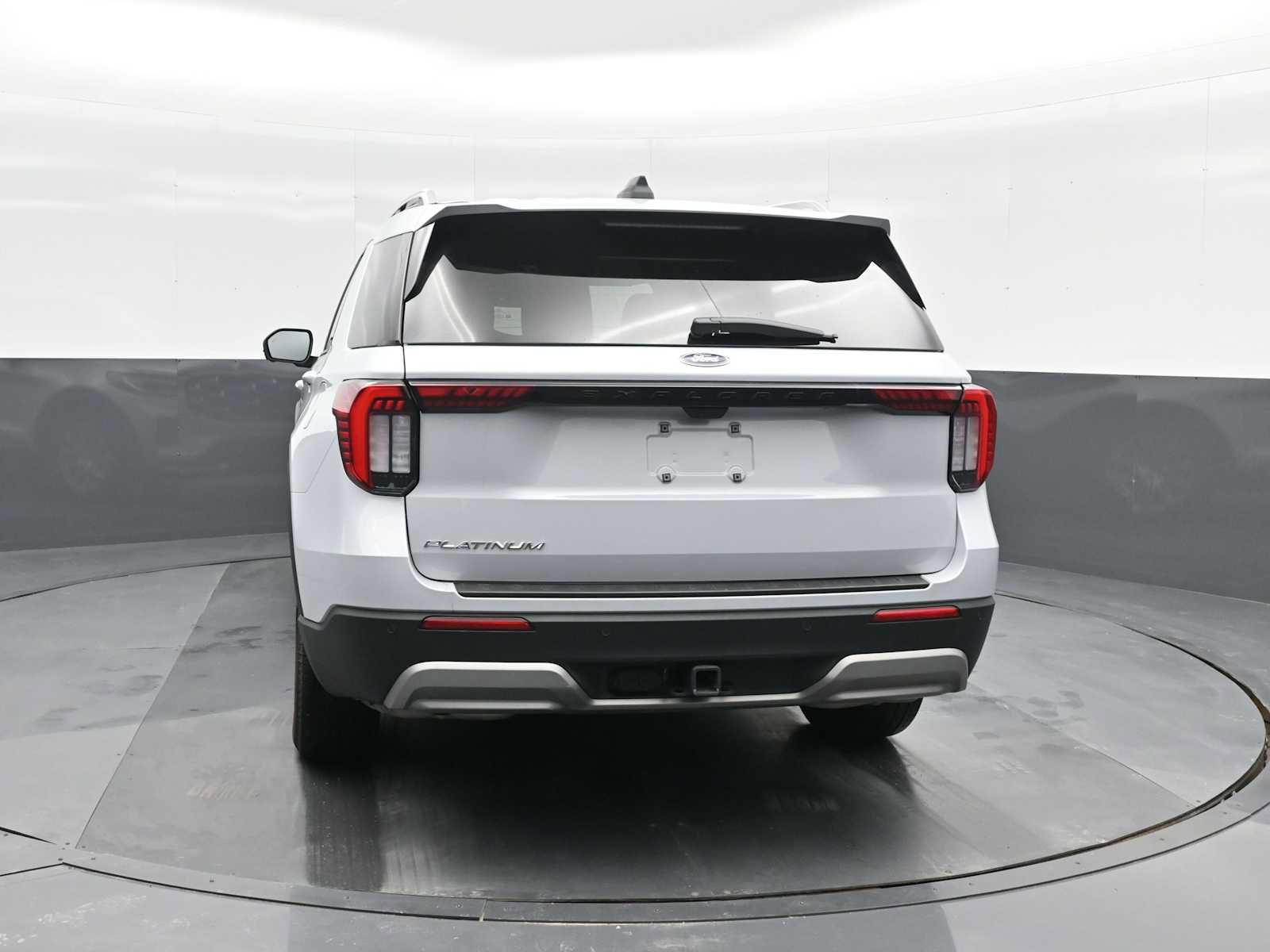 Used 2025 Ford Explorer Platinum image 7