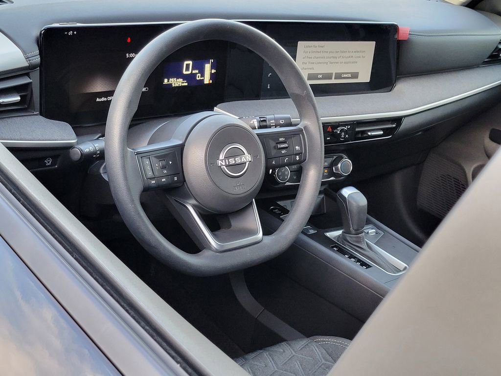 Certified 2025 Nissan Kicks SV image 3