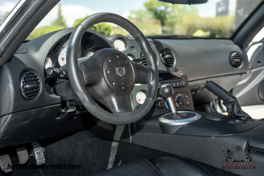 Used 2009 Dodge Viper ACR RWD image 18