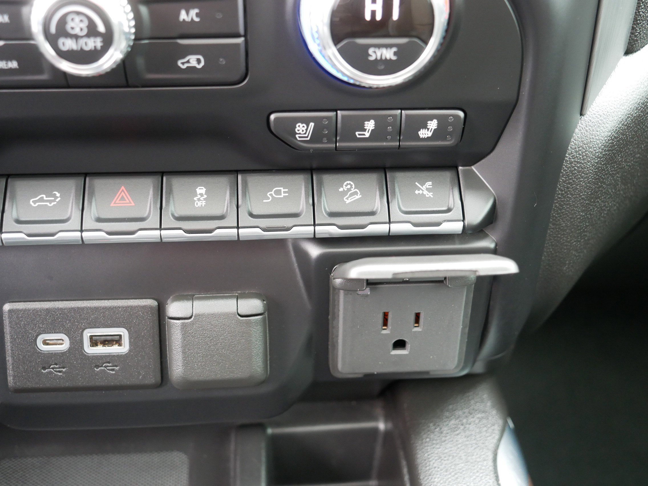 Used 2021 GMC Sierra 1500 Denali w/ Denali Ultimate Package image 32