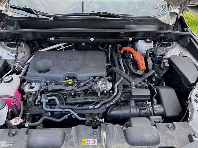 Used 2023 Toyota Venza LE image 20