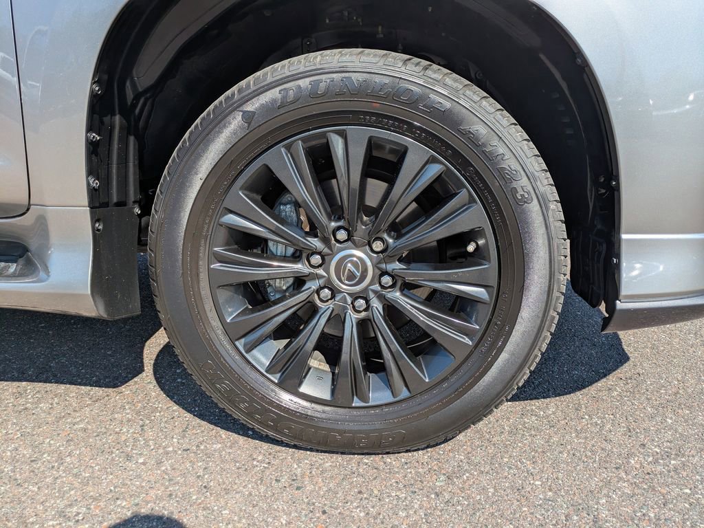 Used 2023 Lexus GX 460 Premium w/ Accessory Package image 10