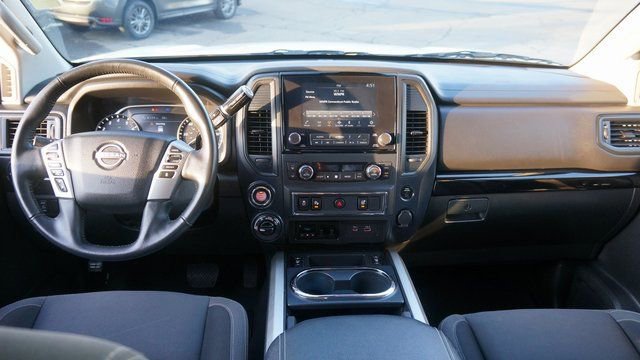 Used 2024 Nissan Titan SV w/ SV Convenience Package image 12