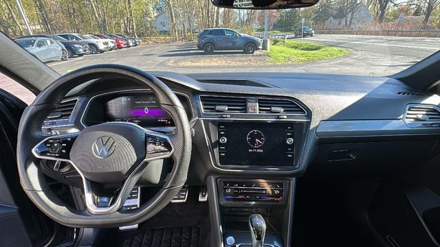 Used 2024 Volkswagen Tiguan SE R-Line image 9