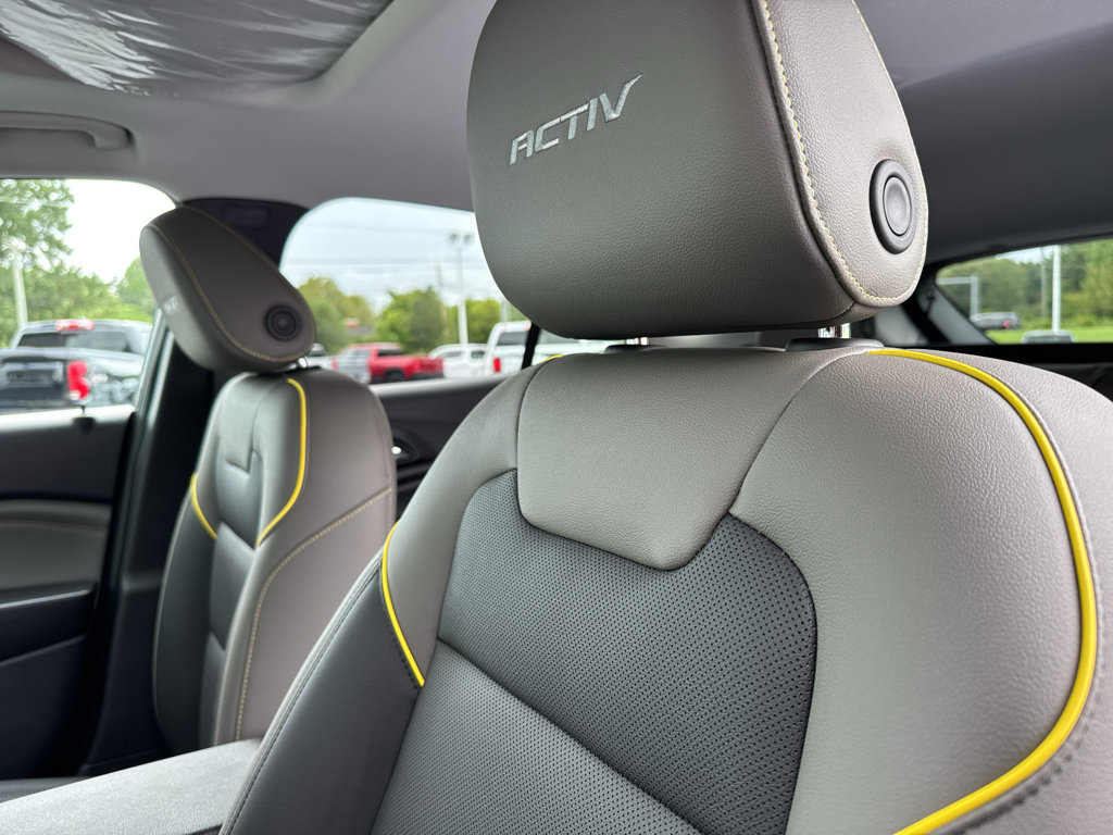 New 2026 Chevrolet Trax ACTIV w/ Sunroof Package FWD image 12
