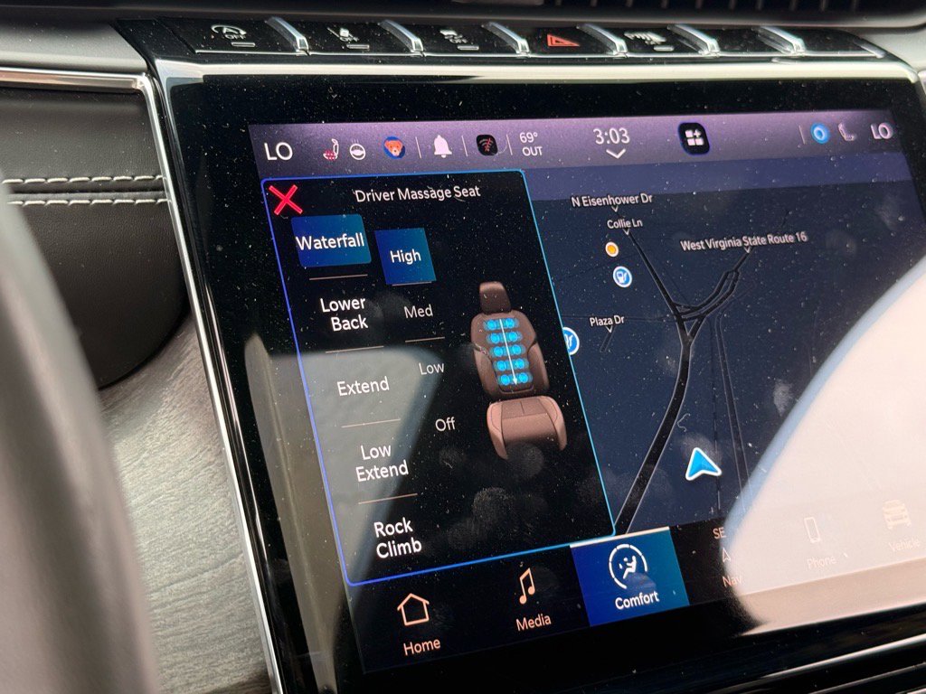 Used 2022 Jeep Grand Cherokee Overland w/ Luxury Tech Group IV image 18