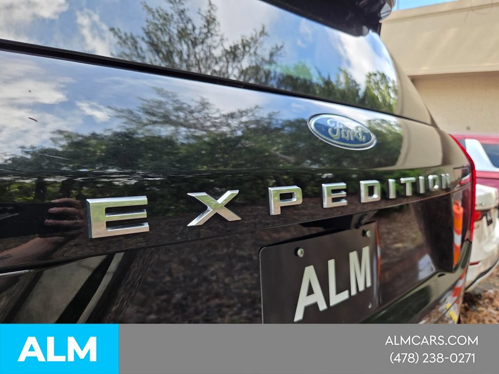 Used 2025 Ford Expedition Platinum AWD/4WD image 10