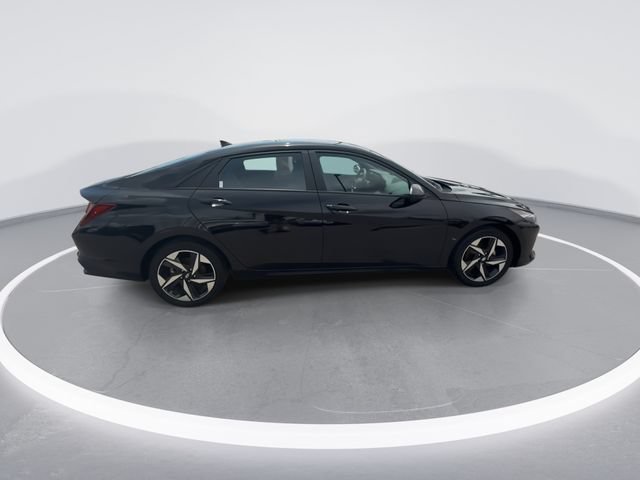 Certified 2023 Hyundai Elantra SEL w/ Convenience Package FWD image 9