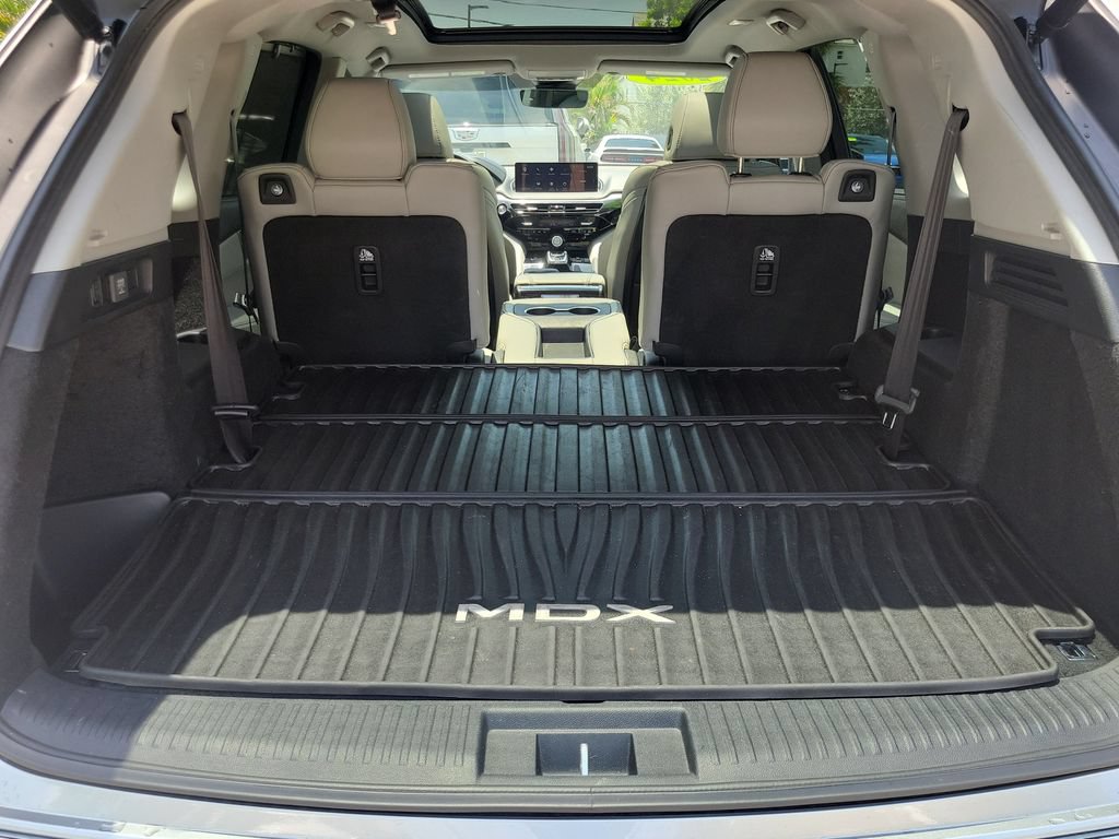 Used 2024 Acura MDX w/ Technology Package FWD image 7
