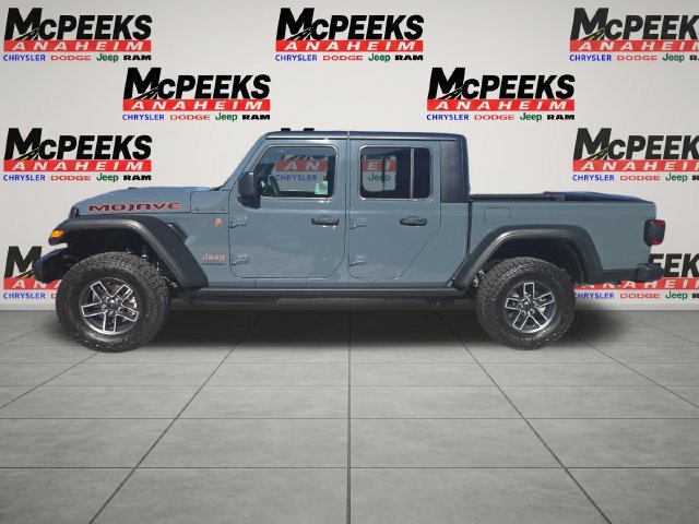 Used 2026 Jeep Gladiator Mojave AWD/4WD image 4