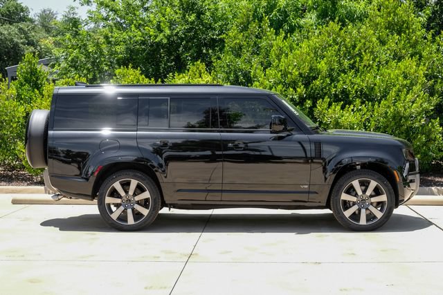 New 2026 Land Rover Defender 130 V8 AWD/4WD image 7