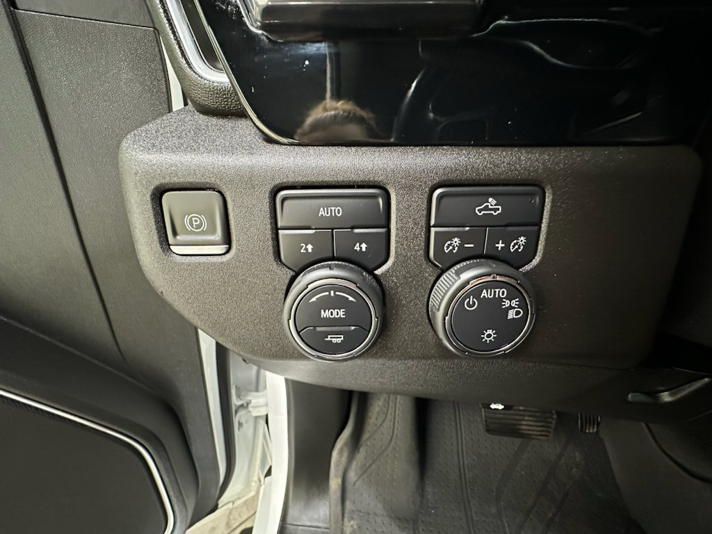 Used 2023 Chevrolet Silverado 1500 LT w/ Protection Package AWD/4WD image 27