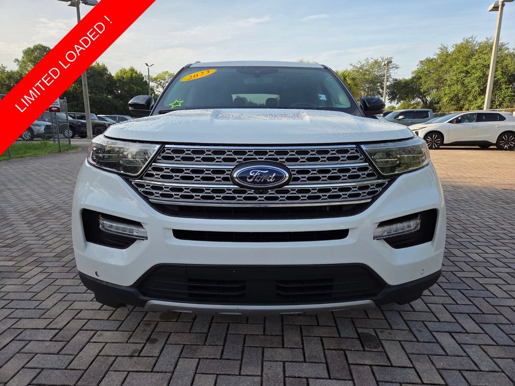 Used 2023 Ford Explorer Limited w/ Equipment Group 301A RWD image 2