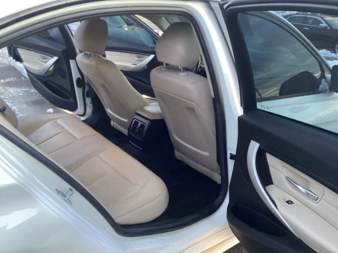 Used 2017 BMW 320i xDrive 320i xDrive image 6