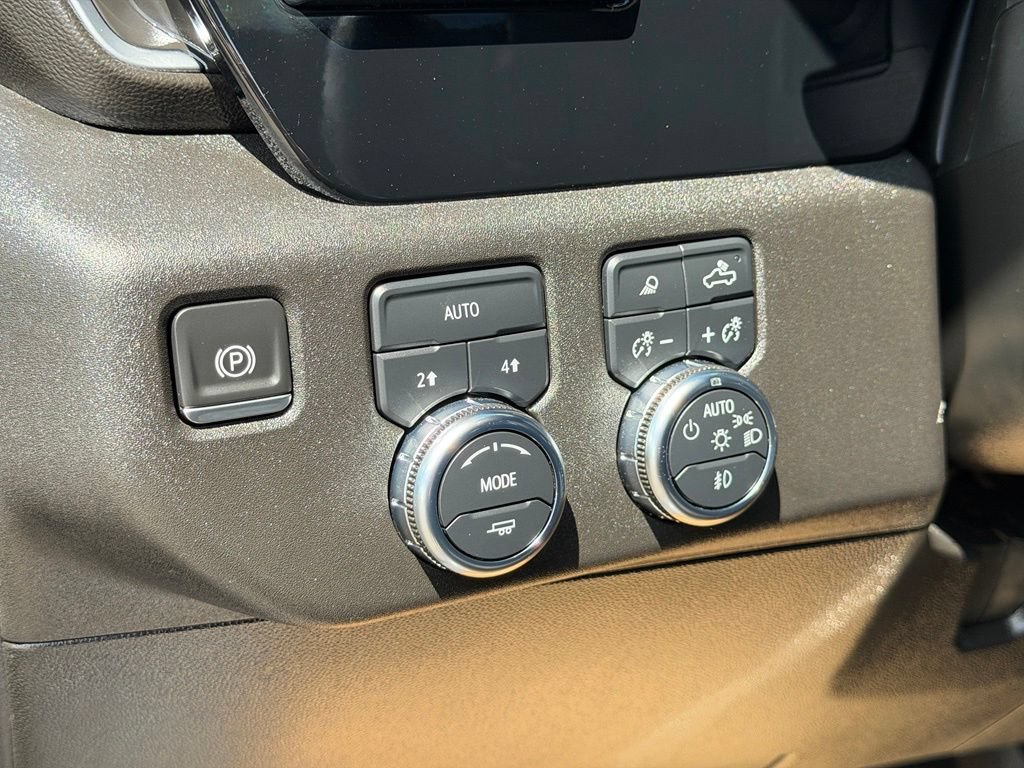 Used 2024 GMC Sierra 1500 Elevation w/ Elevation Premium Package AWD/4WD image 21