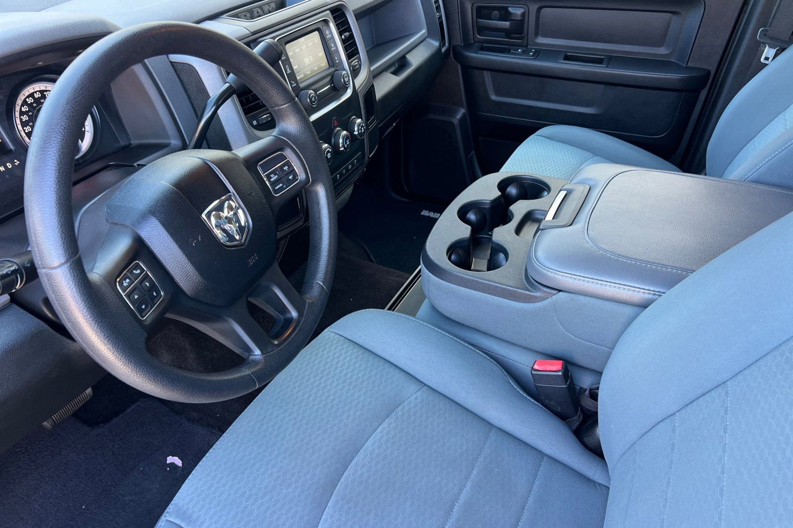 Used 2015 RAM 2500 Tradesman w/ Chrome Appearance Group image 10