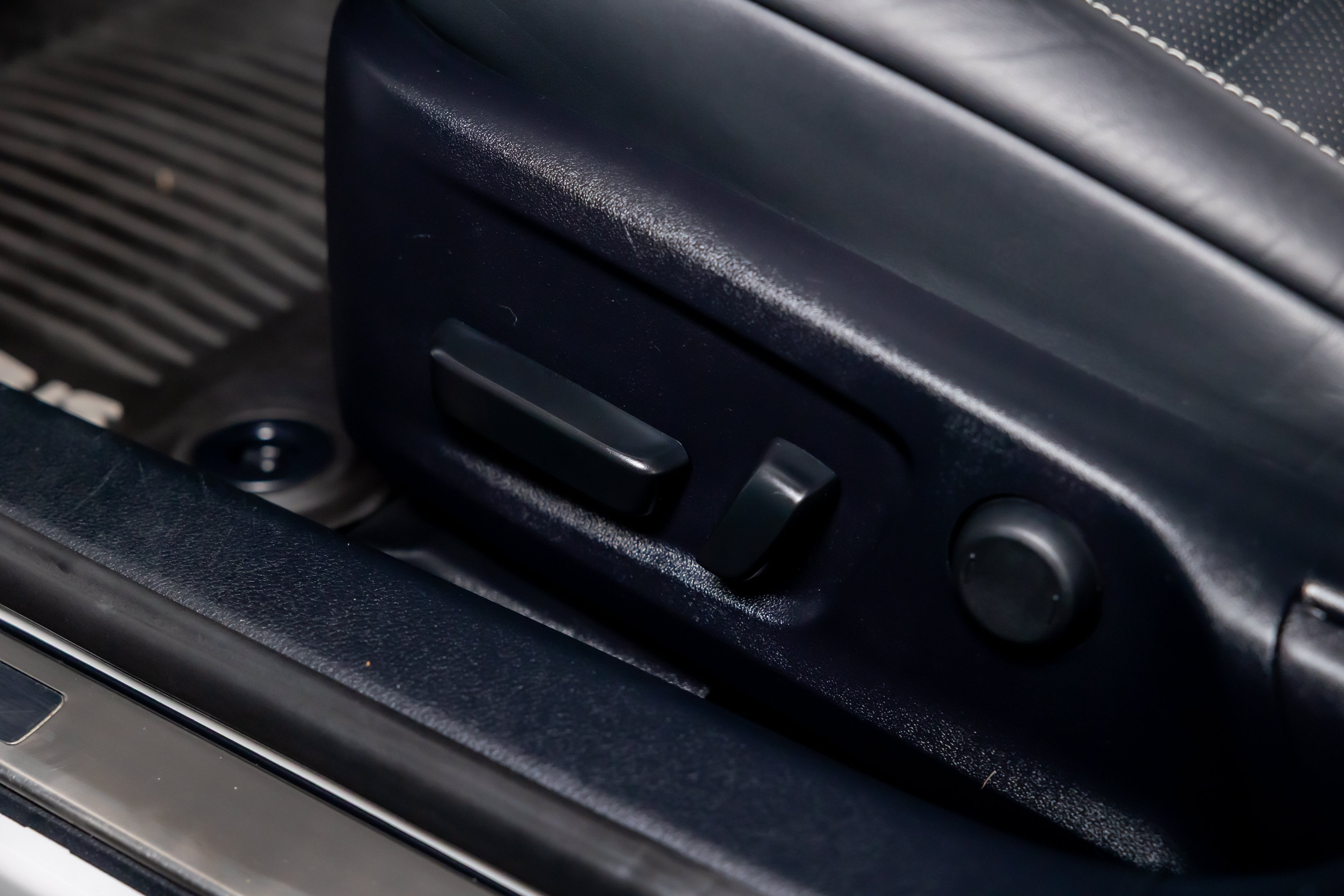 Used 2023 Lexus IS 350 F Sport w/ Navigation Package RWD image 18