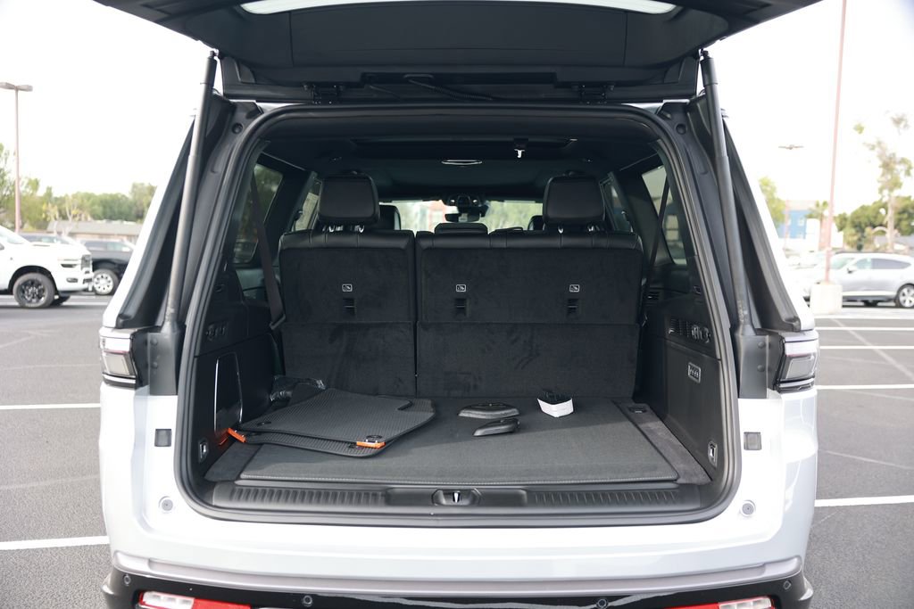 New 2026 Jeep Grand Wagoneer L Limited image 37