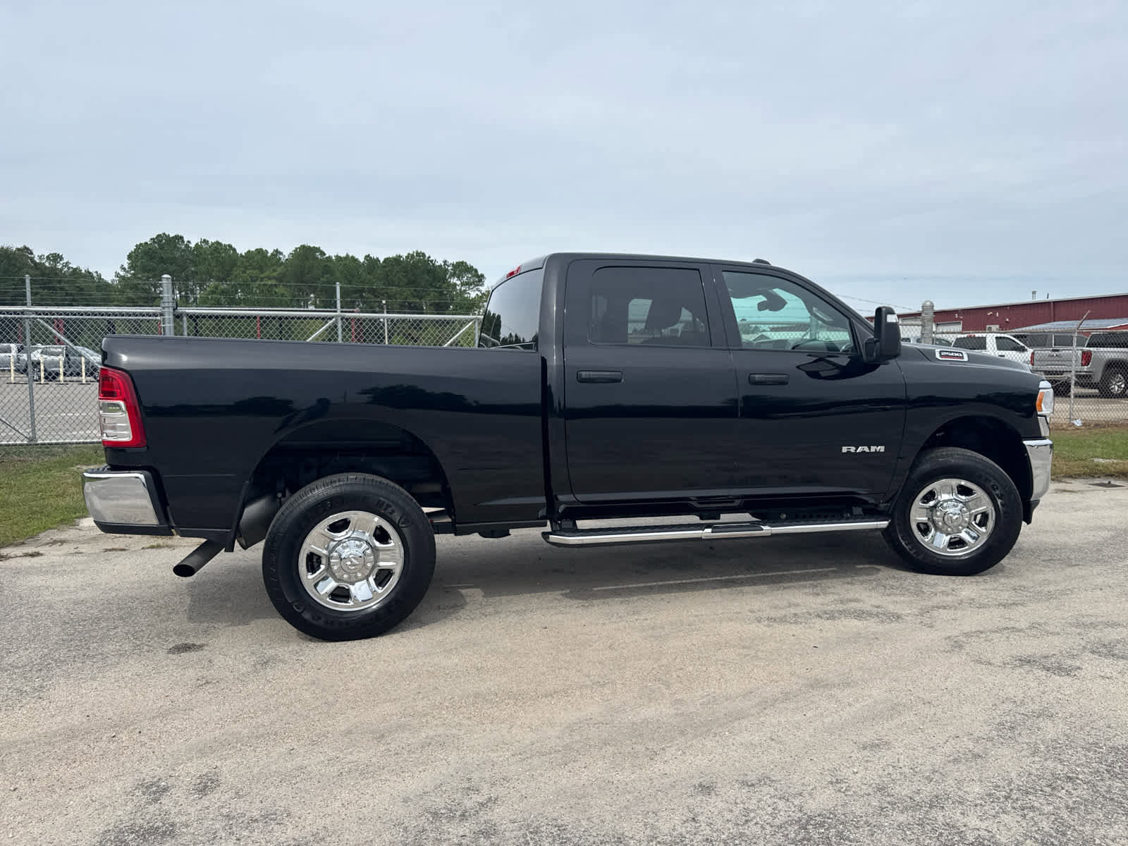 Used 2024 RAM 2500 Big Horn w/ Bed Utility Group image 8
