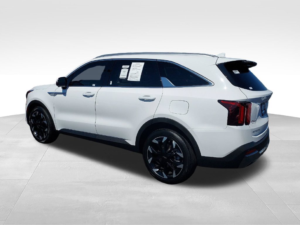 Used 2025 Kia Sorento SX FWD image 4
