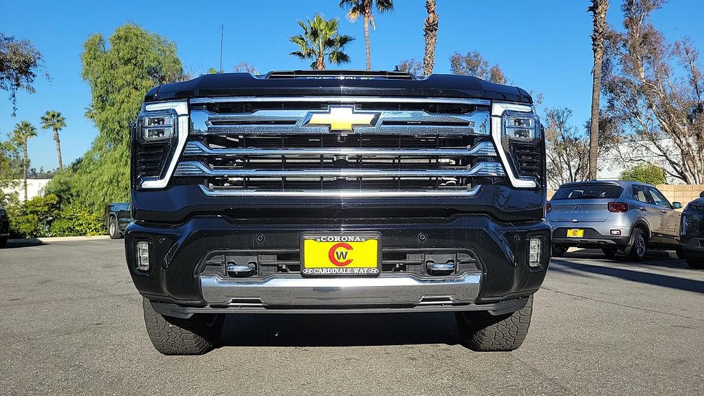 Used 2024 Chevrolet Silverado 2500 High Country w/ High Country Premium Package image 4