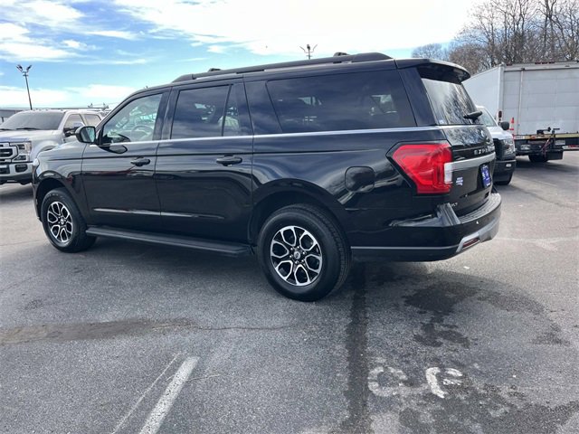 Used 2024 Ford Expedition Max XLT image 6