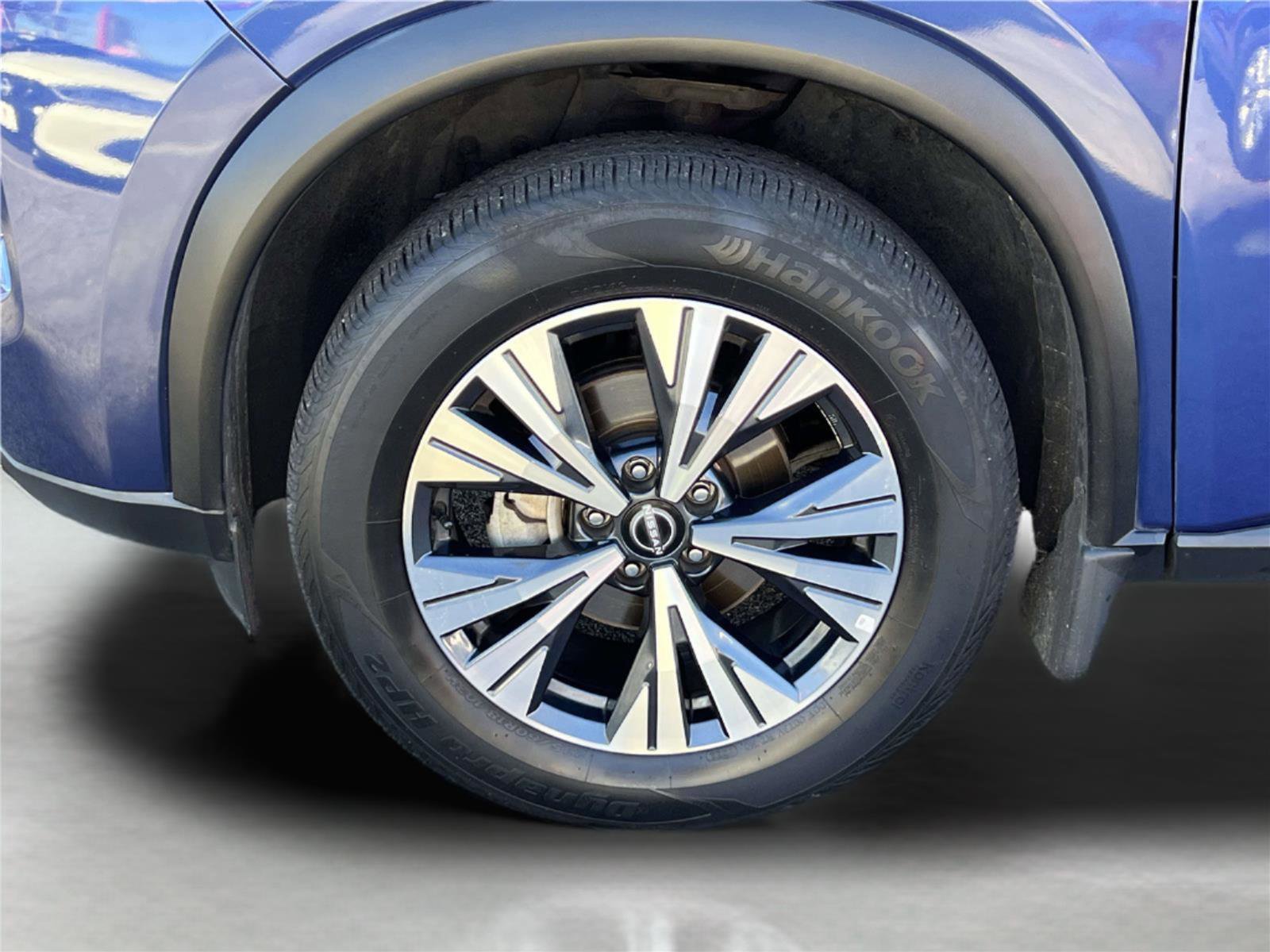 Certified 2022 Nissan Rogue SV image 9