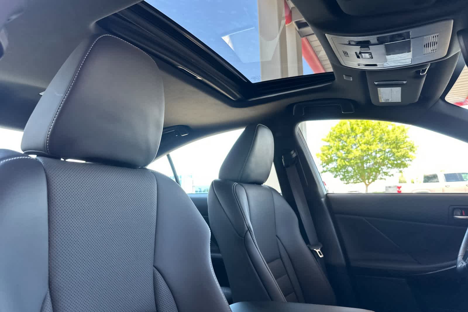 Used 2025 Lexus IS 350 F Sport w/ Navigation Package RWD image 17