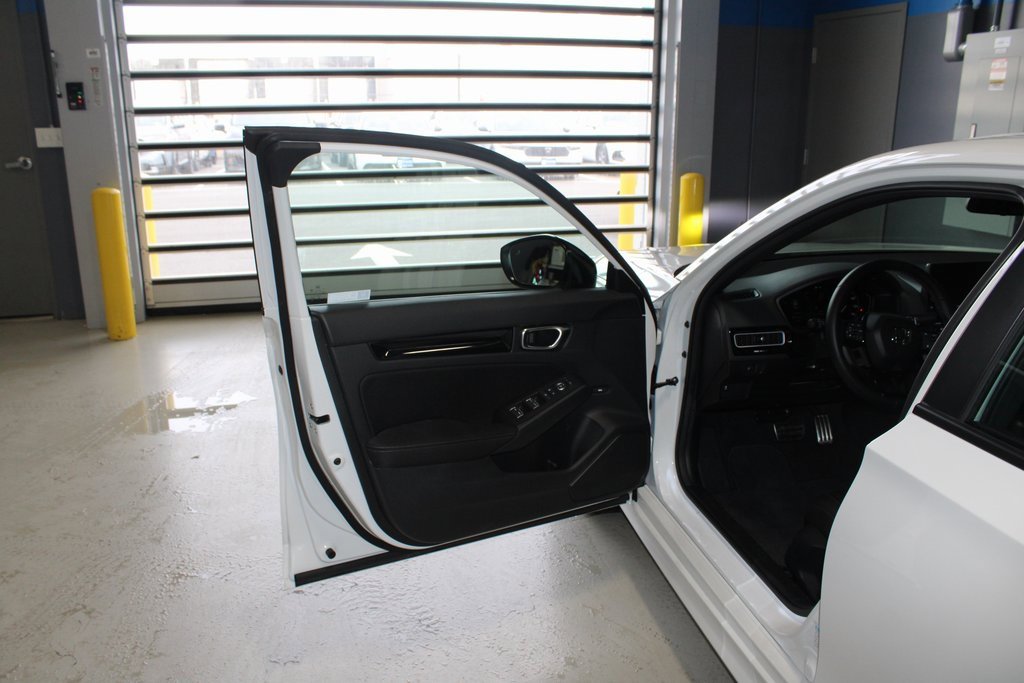 Used 2025 Honda Civic FWD Hybrid Sedan image 7