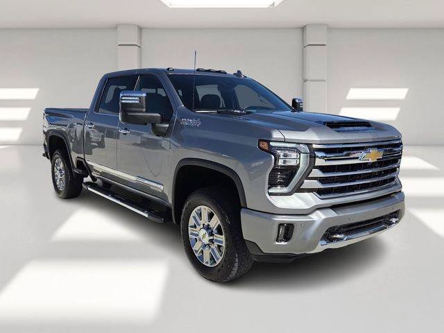 Used 2025 Chevrolet Silverado 2500 High Country w/ Technology Package AWD/4WD image 7
