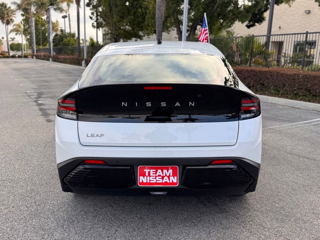 New 2026 Nissan Leaf SV+ w/ Illuminated Package FWD image 6