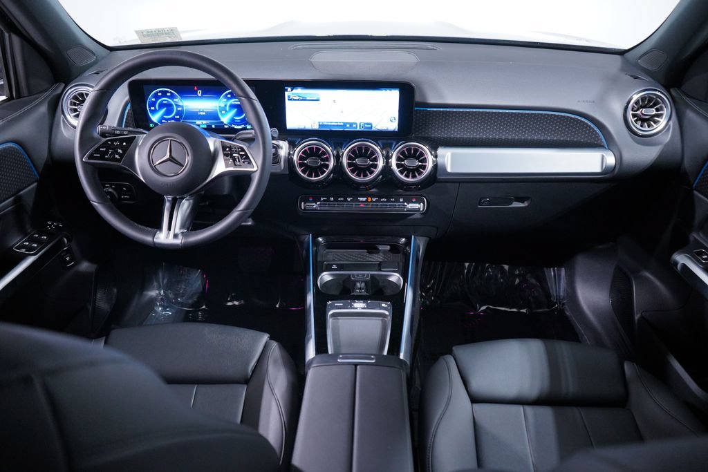Used 2024 Mercedes-Benz EQB 250+ image 11