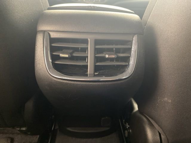 Used 2025 Chevrolet Malibu LT image 14