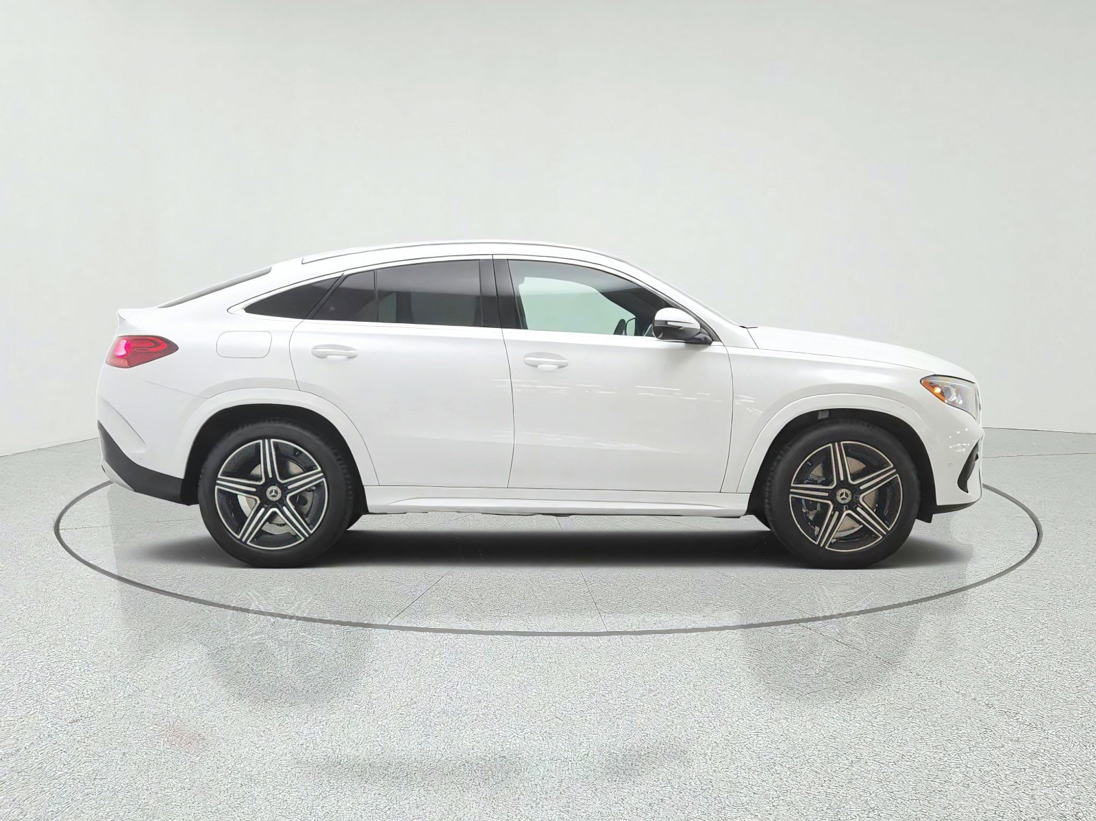 New 2027 Mercedes-Benz GLE 450 4MATIC Coupe image 4