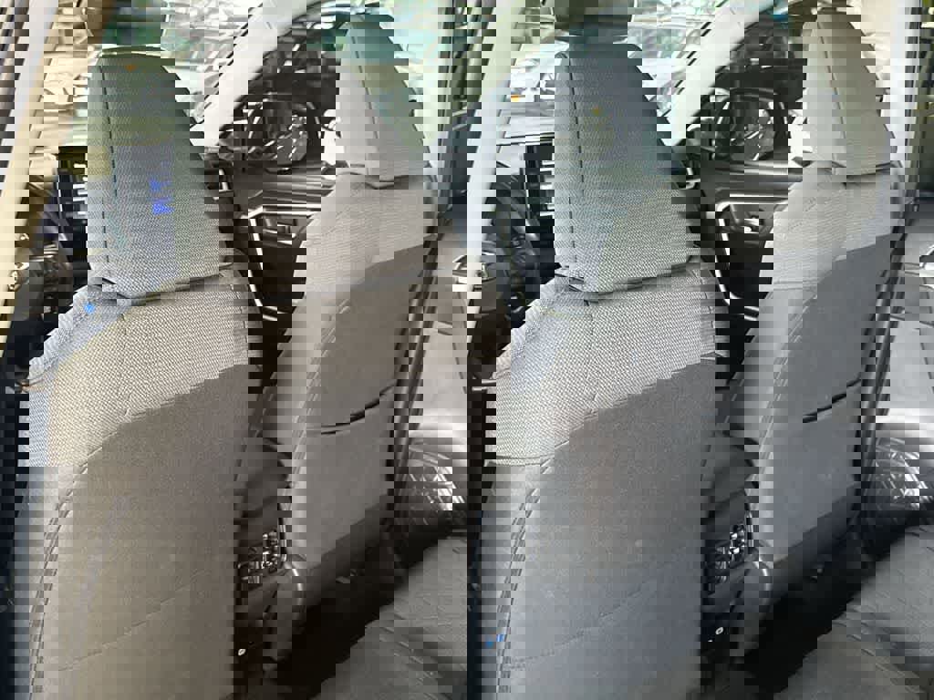 Used 2022 Toyota RAV4 XLE w/ Convenience Package image 23