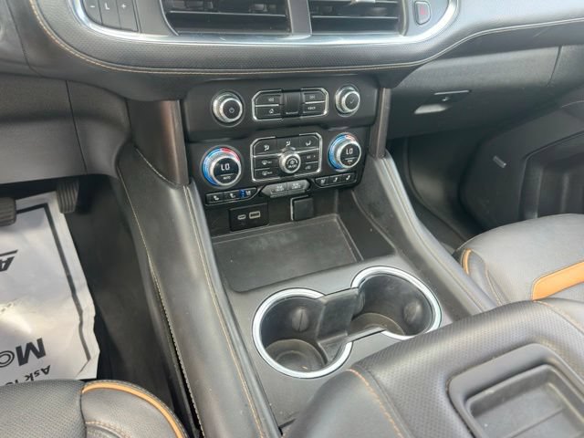 Used 2023 GMC Yukon AT4 w/ Technology Package AWD/4WD image 27