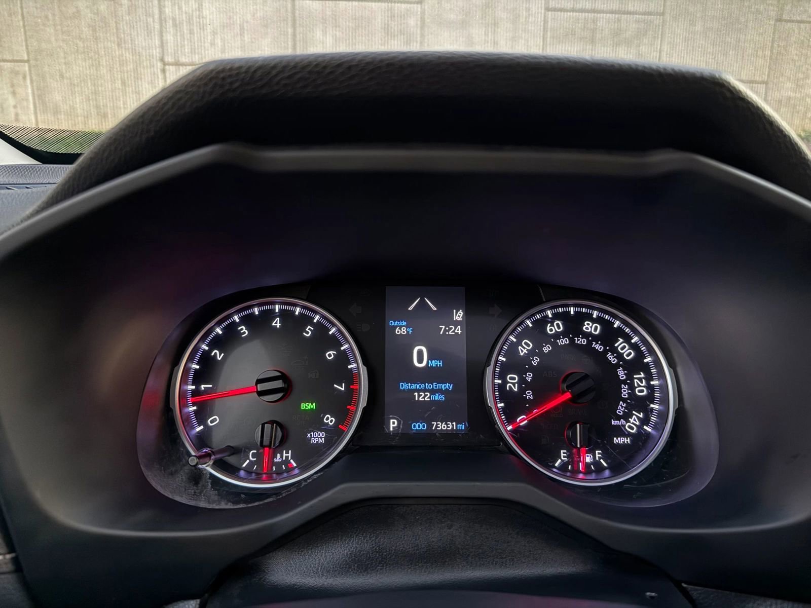 Used 2019 Toyota RAV4 XLE w/ Convenience Package FWD image 27
