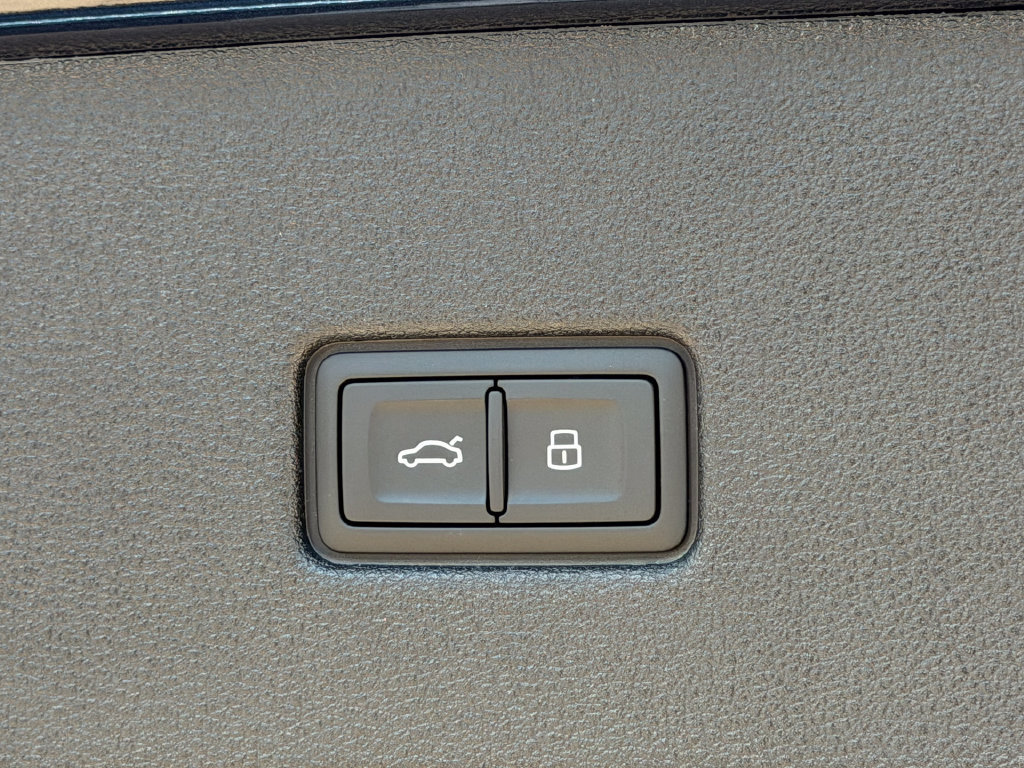 New 2026 Audi Q8 Premium Plus AWD/4WD image 13