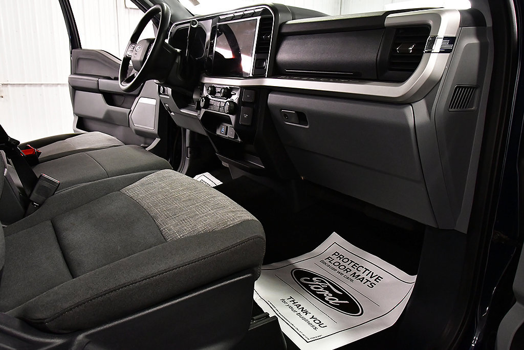 Used 2023 Ford F250 XLT w/ XLT Premium Package AWD/4WD image 28