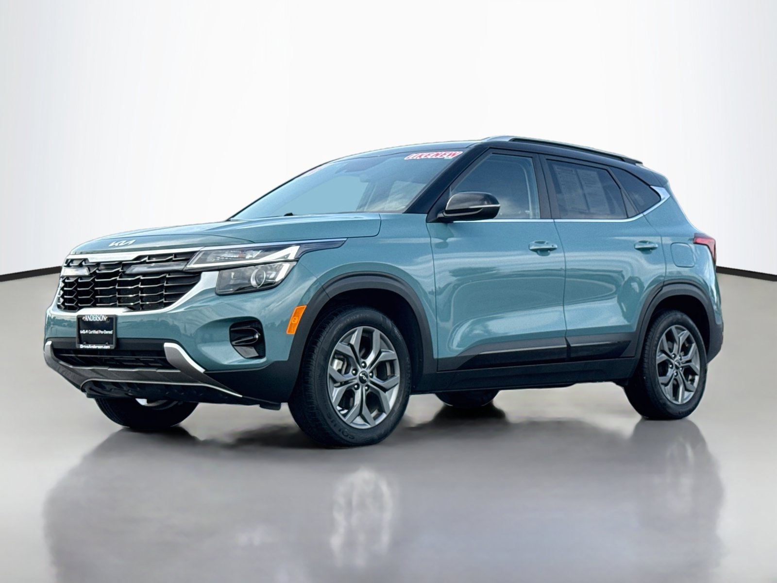 Used 2024 Kia Seltos S AWD/4WD image 3