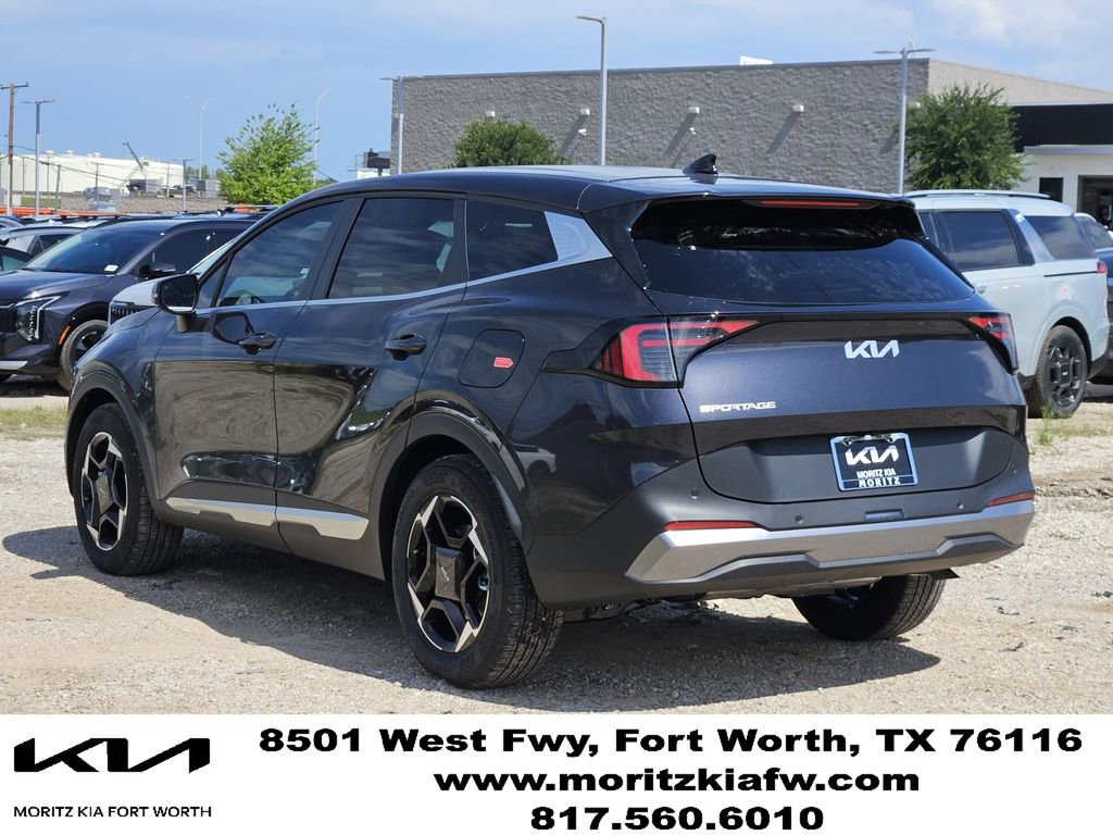 New 2026 Kia Sportage EX FWD image 4