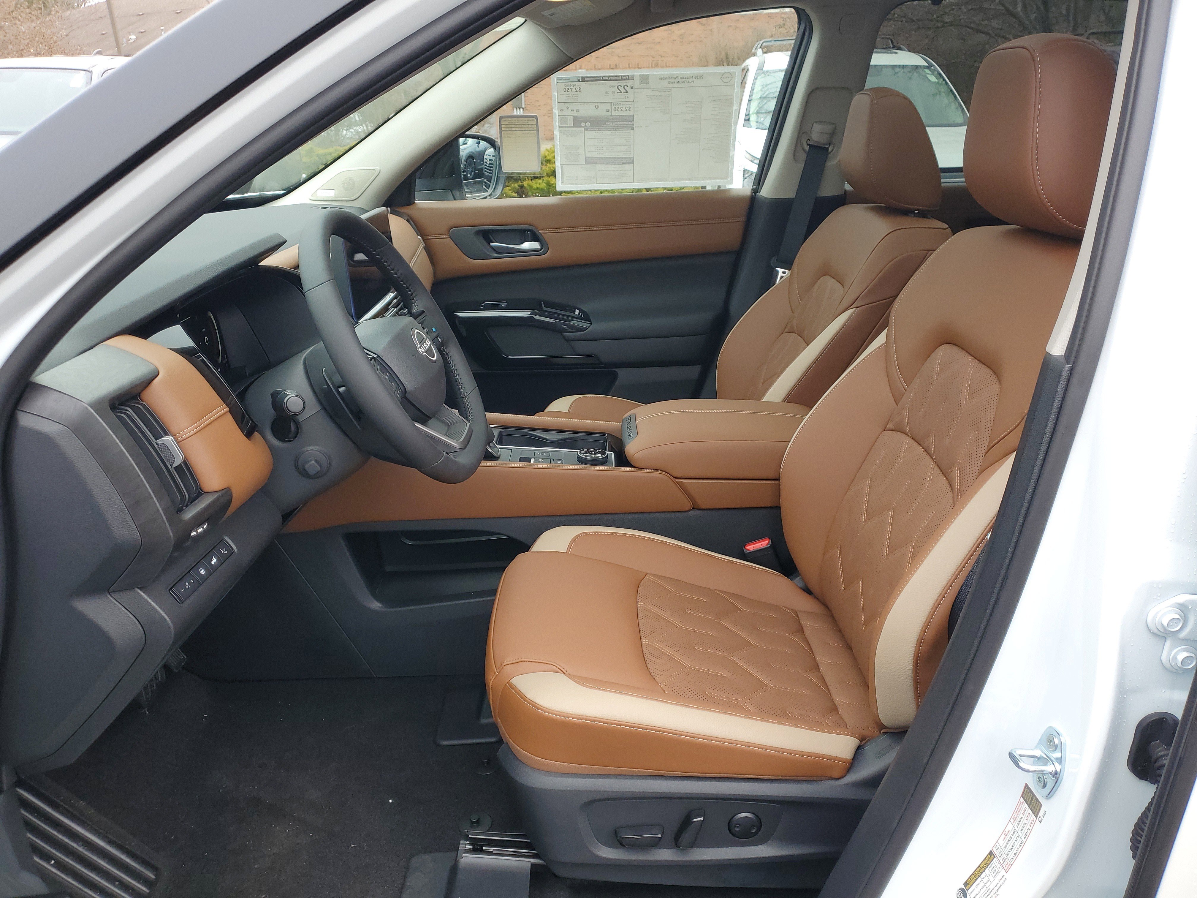 New 2026 Nissan Pathfinder Platinum image 5