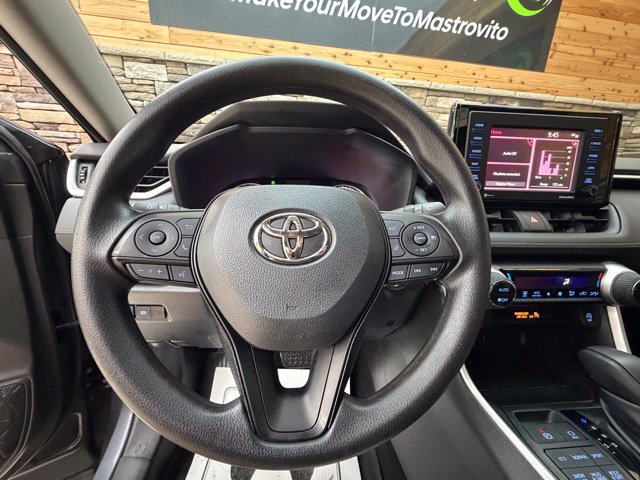 Used 2021 Toyota RAV4 XLE AWD/4WD image 20