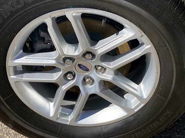 Used 2026 Ford Explorer Active AWD/4WD image 30