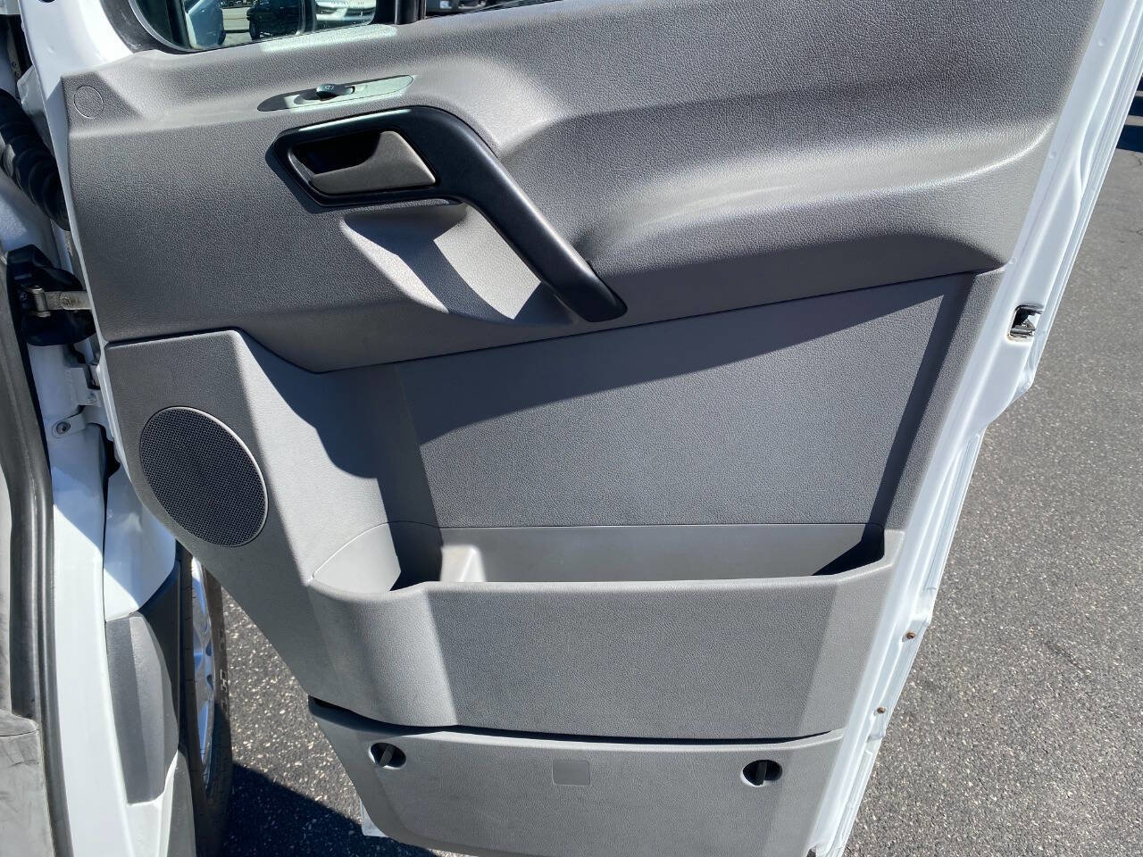 Used 2010 Freightliner Sprinter 2500 image 23