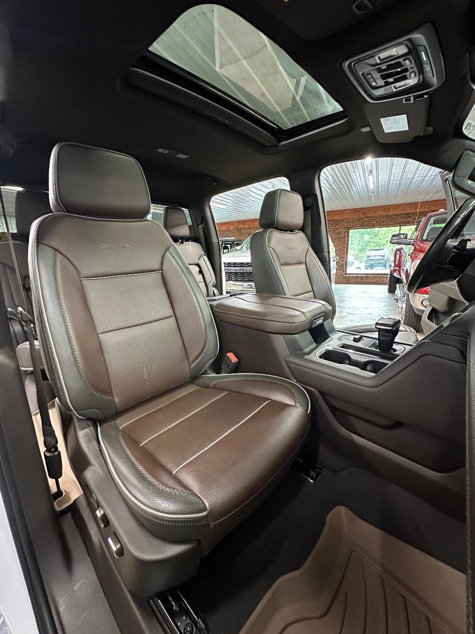 Used 2023 GMC Sierra 1500 Denali w/ Technology Package AWD/4WD image 41