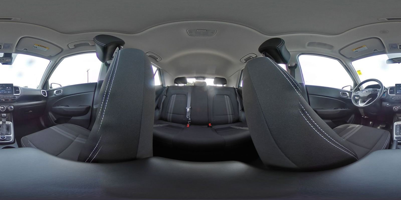 Used 2025 Hyundai Venue SEL image 42