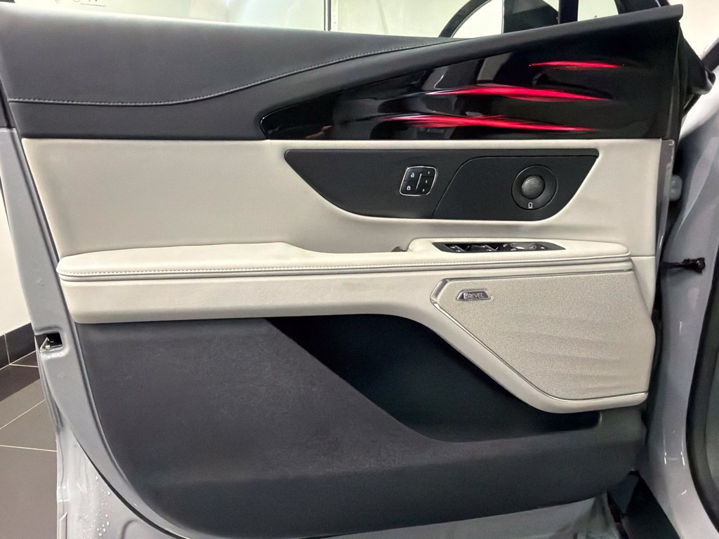 New 2026 Lincoln Nautilus Reserve w/ Jet Appearance Package AWD/4WD image 30